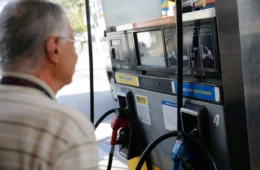 Senado avalia venda de gasolina sem etanol e impacta preço hoje