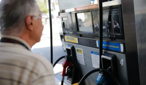 Senado avalia venda de gasolina sem etanol e impacta preço hoje