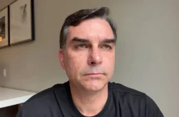 Caso Banco Master: Flávio Bolsonaro nega ter recebido dinheiro de empresa citada pela PF