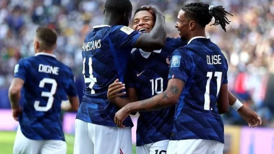 França e Marrocos entram em campo neste sábado pelas oitavas do Mundial; veja horários