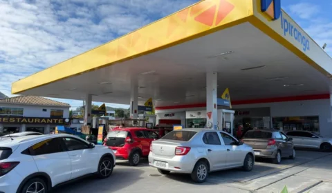 Mistura maior de etanol na gasolina deve reduzir preço em até R$ 0,03 por litro, diz governo