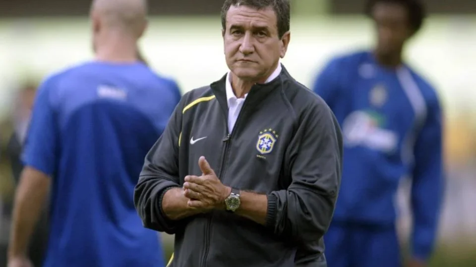 Carlos Alberto Parreira tem piora no quadro e volta a respirar com ajuda de aparelhos