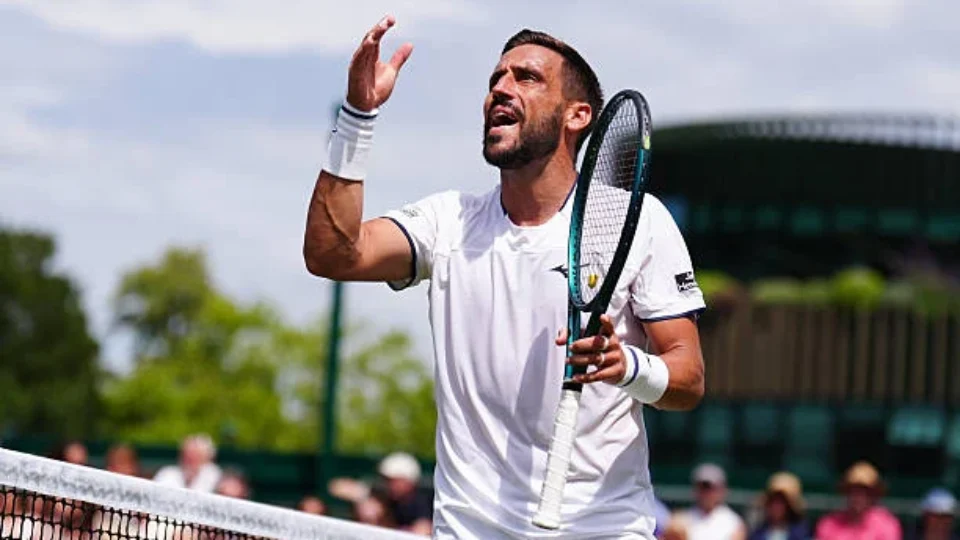 Wimbledon multa 11 tenistas e endurece disciplina em quadra