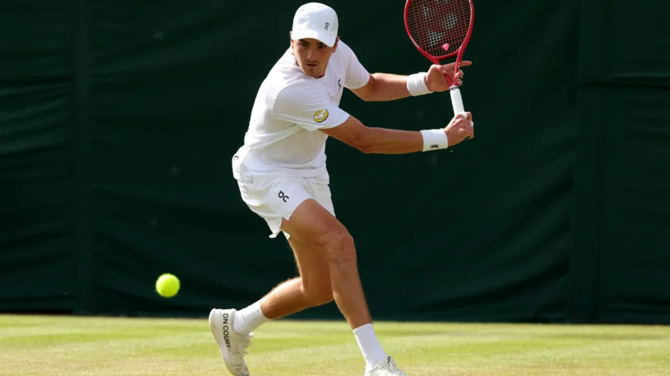 João Fonseca decide vaga nas oitavas em Wimbledon 2026
