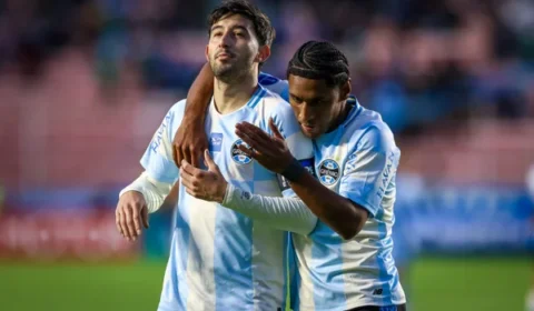 Grêmio perde por 1 a 0 e se complica na Sul-Americana