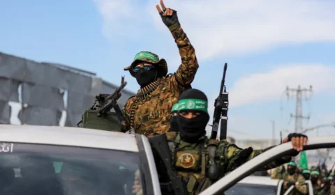 Trump anuncia acordo para desarmamento do Hamas em Gaza; plano prevê nova fase no conflito