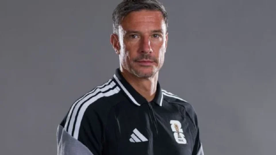 Quem é o juiz que anulou gol da Espanha e expulsou argentino? Árbitro já viveu polêmica com tráfico e prostituição