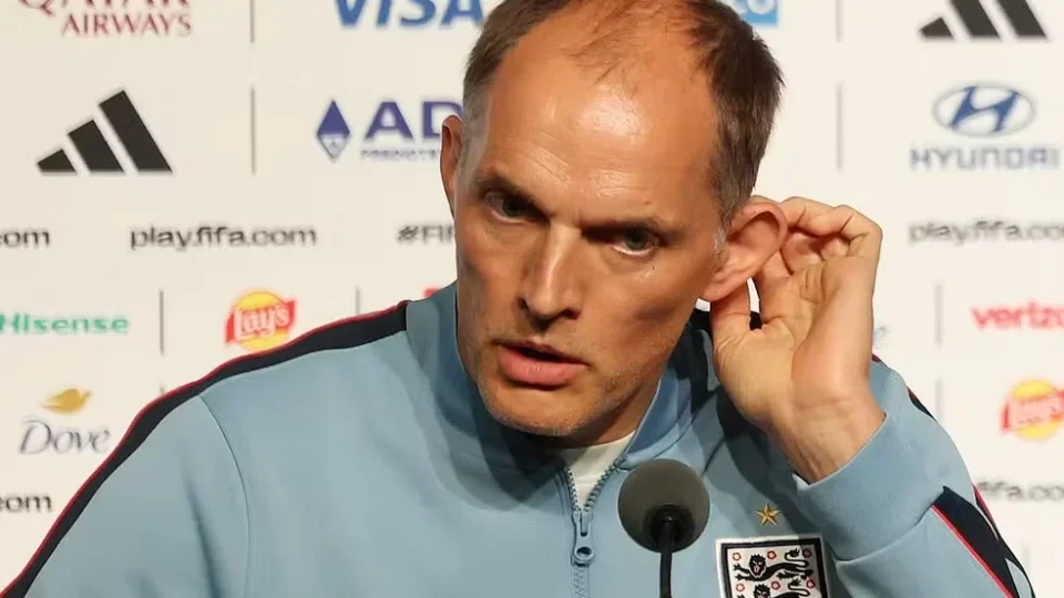 Tuchel assume favoritismo da Inglaterra e lida com crise na zaga