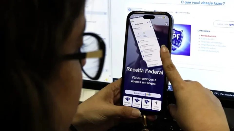 Receita paga hoje lote especial de restituição automática