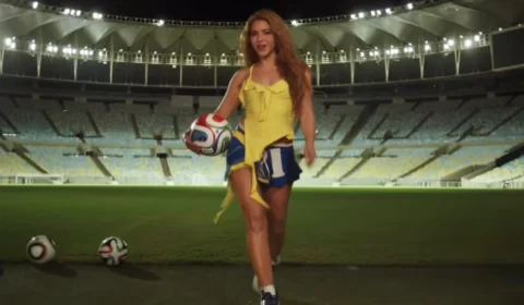 Shakira emociona fãs antes da final do Mundial e faz desabafo sobre momento histórico