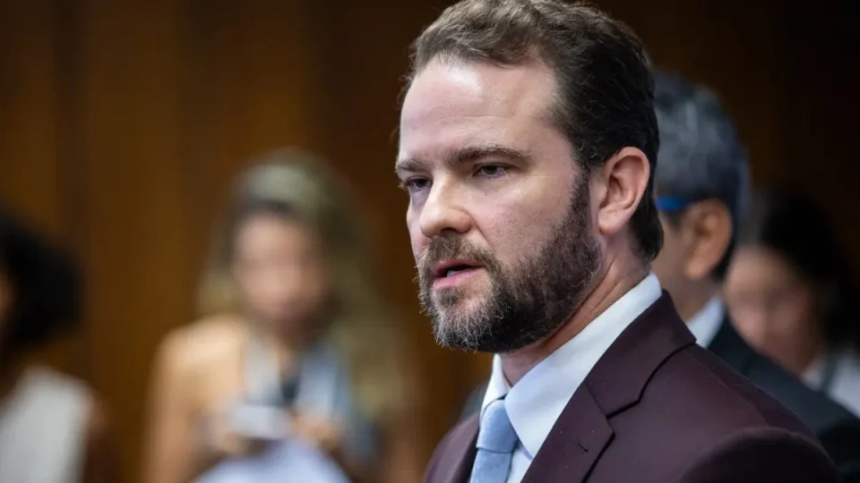 “Palhaço!”, diz Durigan, Ministro da Fazenda, sobre Javier Milei; entenda o embate