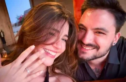 Felipe Neto anuncia noivado com Juliane em vídeo da Grécia