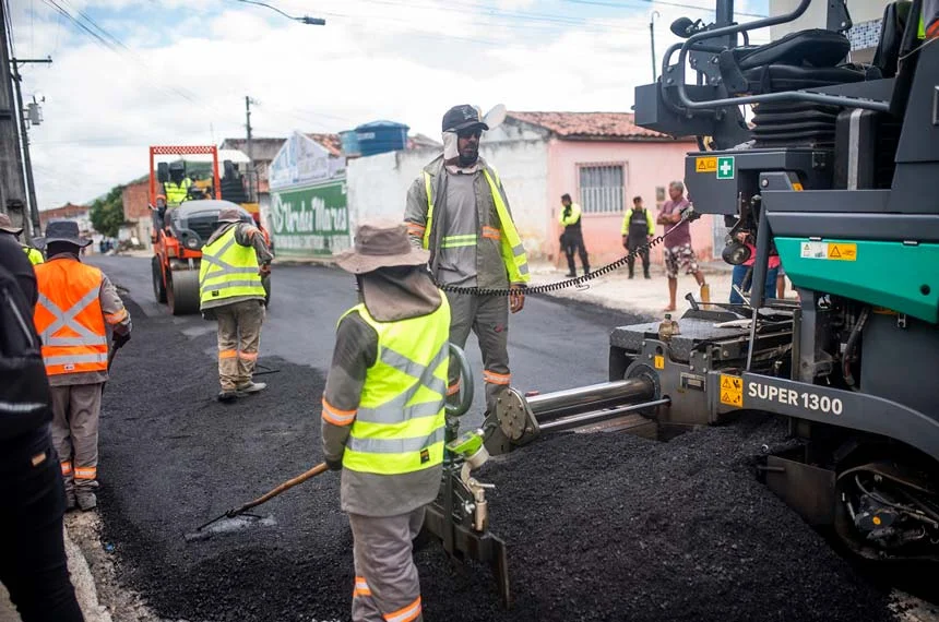 O impacto do desequilíbrio fiscal acaba chegando diretamente ao bolso da população por meio da manutenção dos juros em patamares elevados. Foto: Ascom/Pref. Senhor do BonfimFonte: Agência Senado