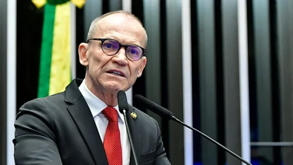 PT oficializa Fabiano Contarato para disputar a reeleição ao Senado no Espírito Santo