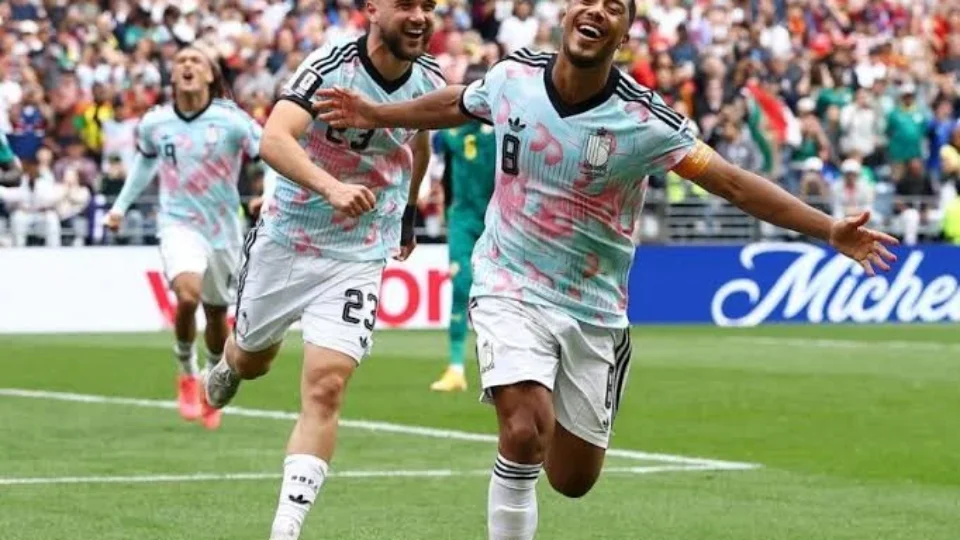 Viradas dramáticas classificam Inglaterra, Bélgica e EUA
