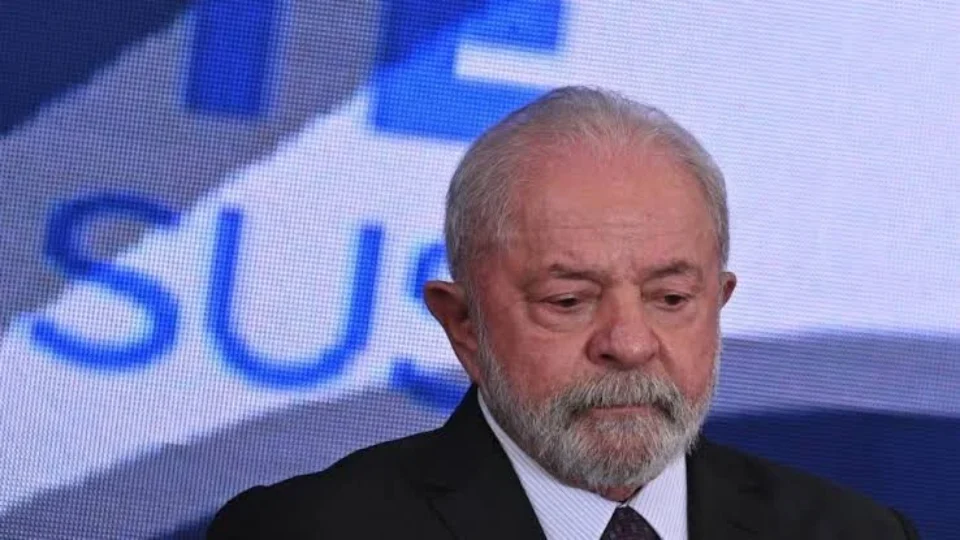 TSE cobra Lula em 48h por uso irregular de canais oficiais na eleição