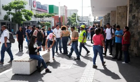 Terremoto de 7,3 atinge sul do México e acende alerta de tsunami