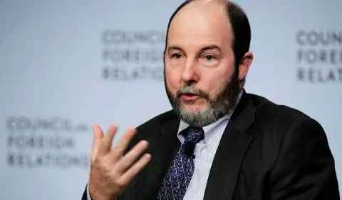 Armínio Fraga alerta risco de recessão e cobra freio na dívida pública