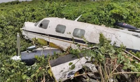 Áudio da torre de controle revela desespero de piloto antes de queda de avião em SC: “Mayday, vou pousar na praia”