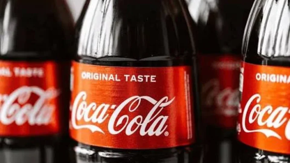 Rebranding: Coca-Cola anuncia mudanças e reforça a marca para 2027