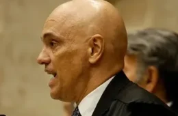 Alessandro Vieira é processado por família de Moraes após ataques ao PCC