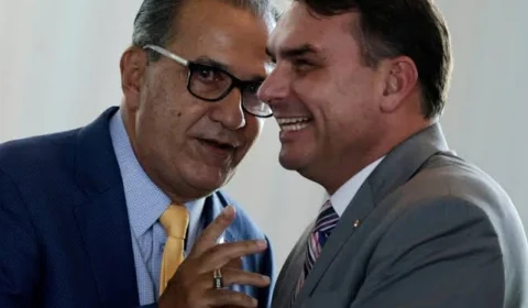 Silas Malafaia mantém apoio a Flávio e só rompe por escândalo financeiro