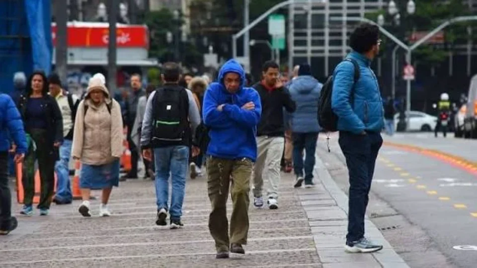 Domingo de jogo do Brasil será de frio e céu encoberto em São Paulo; veja como fica o tempo nos próximos dias