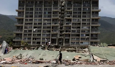 Missão brasileira intensifica buscas por possível sobrevivente em prédio que desabou na Venezuela