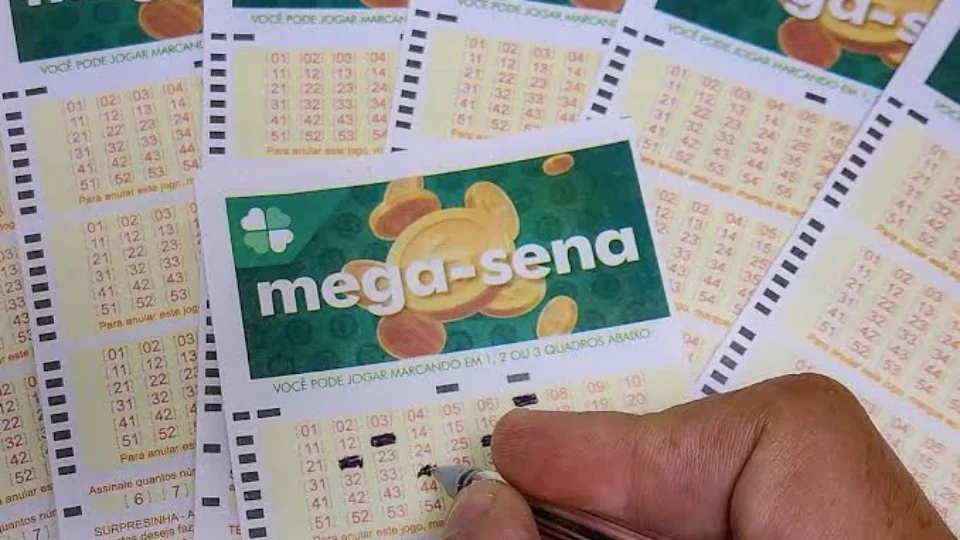 Mega-Sena acumula e próximo prêmio vai a R$ 35 milhões