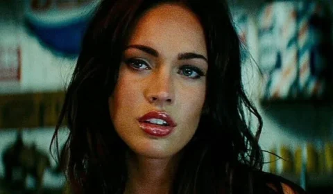 Megan Fox reacende carreira e volta a Garota Infernal em 2026