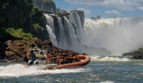 Tragédia nas Cataratas: turista holandês morre após barco do Macuco Safari virar