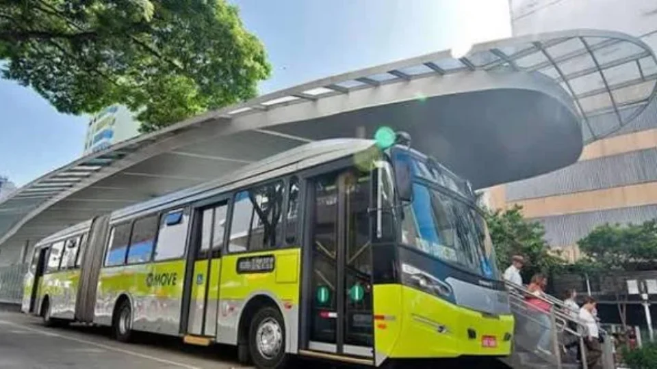 Integração do transporte em BH esbarra em falta de dinheiro, contratos e disputa sobre quem paga a conta