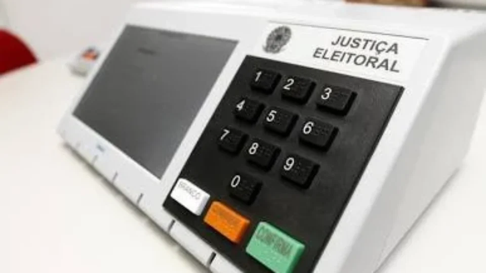 Quaest: Pesquisas divulgadas esta semana expõem empates e favoritos em 10 estados; veja o cenário