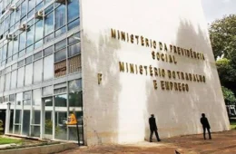 “Fim da decisão sozinho do patrão”: nova regra muda trabalho em feriados no comércio, descubra como vai funcionar