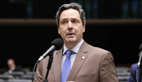 Deputado cobra explicações de Mauro Vieira por fala sobre EUA