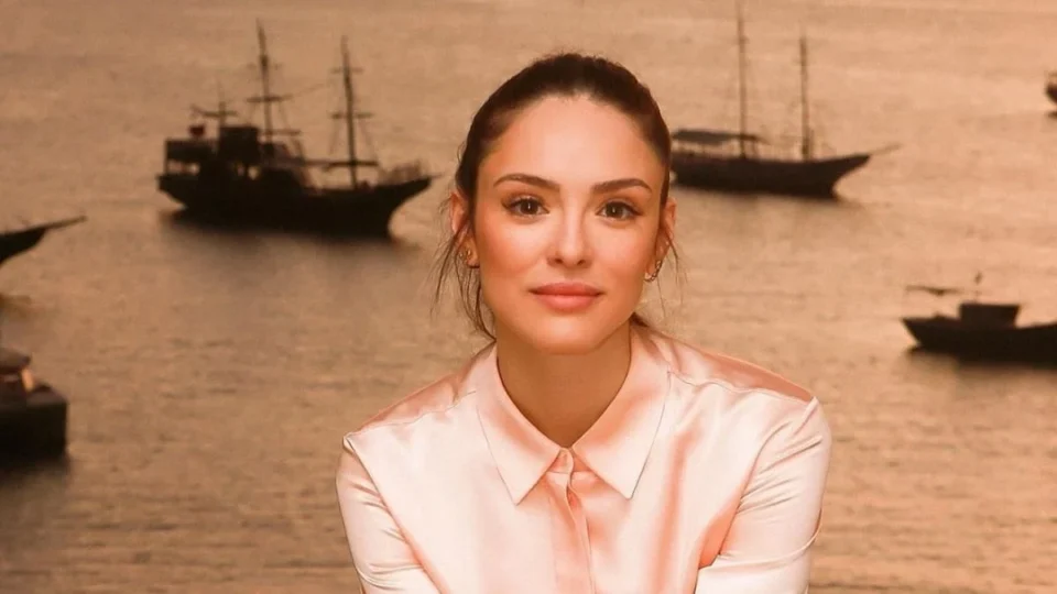 ‘Inimiga do desemprego’: Isabelle Drummond faz desabafo e revela desejo de ser mãe