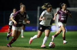 Corinthians feminino enfrenta Ferroviária hoje por vaga nas quartas