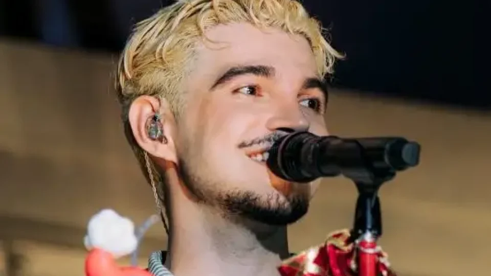 Jão confirma show em SP e lança álbum novo com data definida