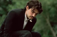 Jão retorna com espetáculo em São Paulo e novo álbum emocionante