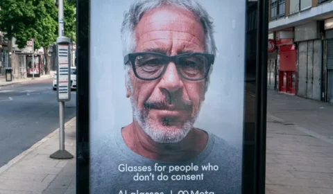 Imagem de Jeffrey Epstein é usada em protesto contra óculos de IA da Meta e campanha viraliza em Londres