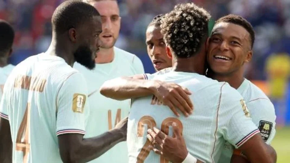França x Inglaterra hoje: Horário do jogo e onde assistir ao adeus aos gigantes do Mundial