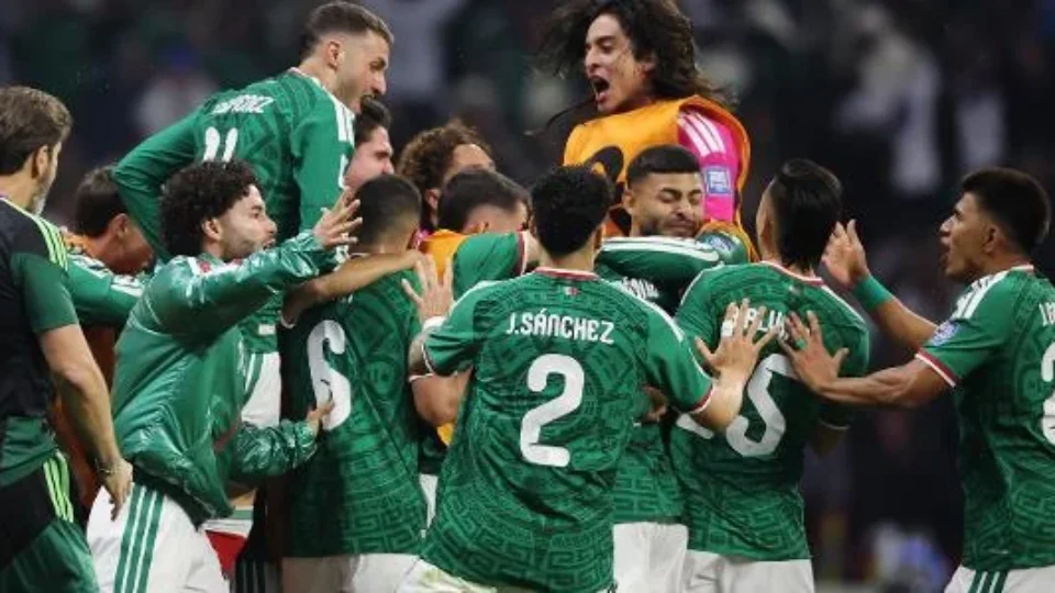 México vence Equador, faz 2 a 0 e quebra jejum de 40 anos