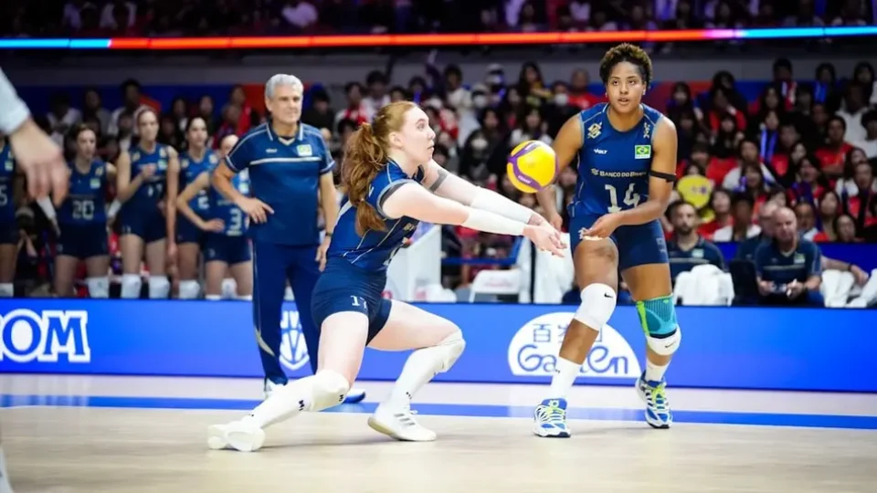 Brasil vence Japão e garante vaga na semifinal da VNL 2026 feminino