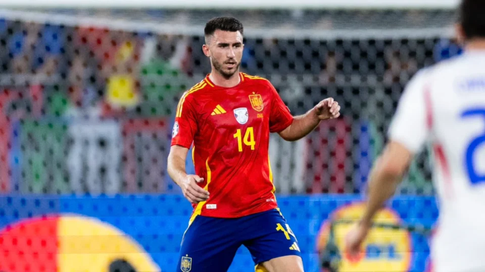 Laporte, francês que faz da defesa da Espanha um muro