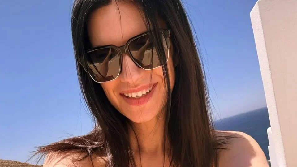 O que Laura Pausini vai cantar? FIFA faz mistério antes da cerimônia histórica do Mundial