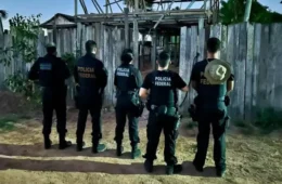 Operação contra facção no Acre e Amazonas cumpre prisões e mira esquema milionário