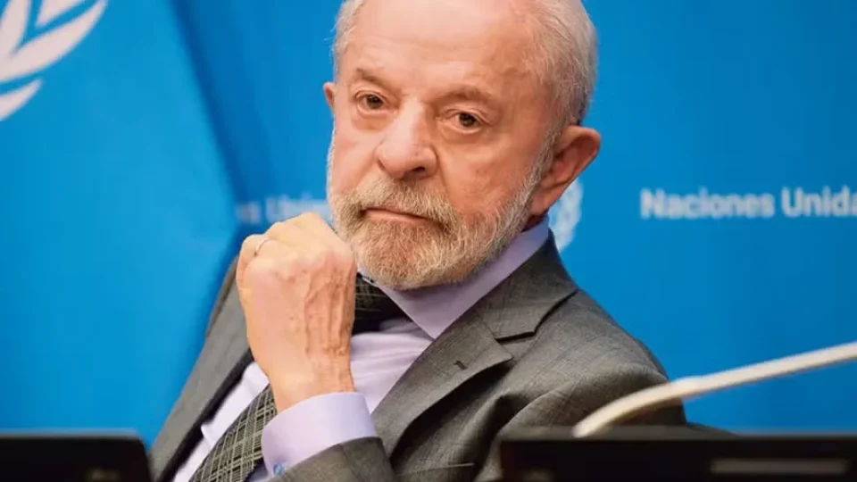 Guerra comercial Brasil: MP das blusinhas ameaça indústria e aumenta tensão