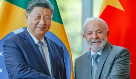 Xi Jinping declara apoio à soberania do Brasil e oposição à interferência externa em conversa com Lula