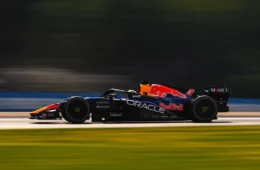 Red Bull mira jovem talento da Ferrari caso Verstappen deixe equipe, diz imprensa
