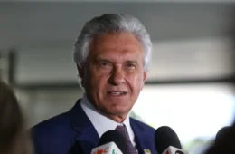 “Dois candidatos que não enxergam o Brasil”, diz Caiado ao criticar disputa política após tarifas de Trump
